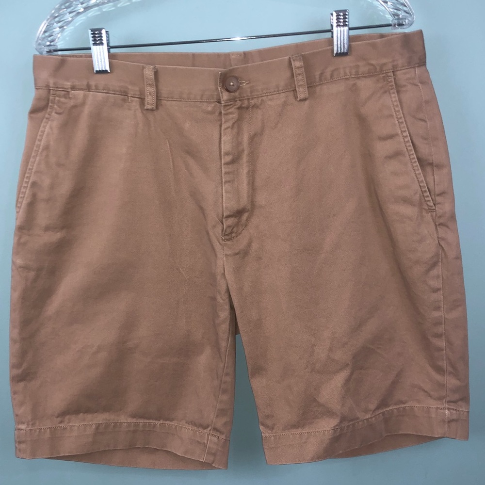 Men's khaki Ralph Lauren 9" inseam shorts